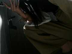 Chinese Girl Try To Vomit In Bar Toilet