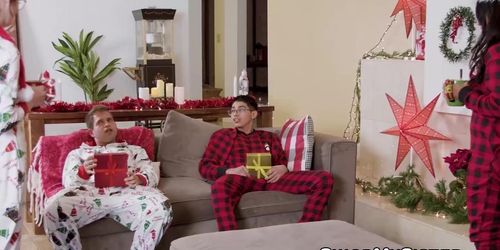 Diego Perez And Nicky Rebel Have A Plan To Fuck Their Stepsisters Reese Robbins And Summer Col