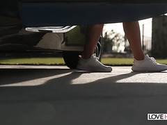 Korean Fitness Babe Gives A Footjob To Her Boyfriend Vince Karter