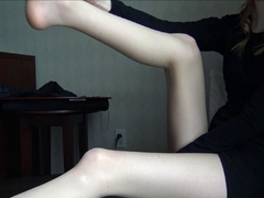 Close Up Amateur Beauty Uses Her Toy To Masturbates