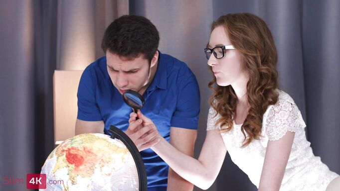 Slim4k   Nerdy Babe Emma Fantazy Banged In The Office