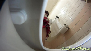 Weird Asian Coeds Pissing