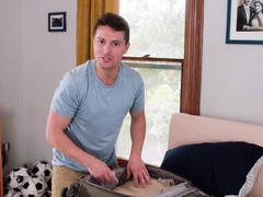 VIXENPLUS American MILF 1 A BTS Look