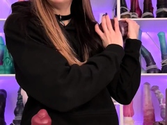 Bubble Butt Amateur Goes Solo With A Toy In The Powder Room