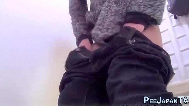 Jav Porn ~ Cute Ass Public Pee   Japanese Pee Public