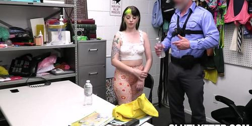 Shoplifter Kitty Cam Ready To Give Officer The Time Of His Life