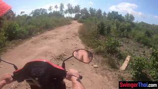 Beach Fuck In Public With His Sexy Amateur Thai Girlfriend Who Loved It