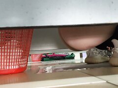 Chinese College Gril Poop In Toilet   Video 11