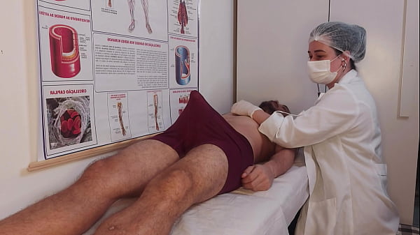 Paciente Tem Ere&ccedil;&atilde;o Ao Sentir O Toque Da Enfermeira