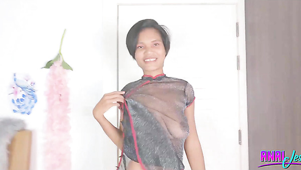 Thai Whore Swallows Massive White Cock Of European Sugar Daddy