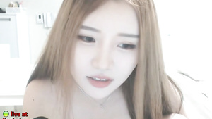 Korean GIVING HEAD Large Breasted Young Cutie Webcam Show   Onanism