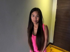 Tattooed Pinay Serves Big Dick With High Price