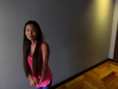 Tattooed Pinay Serves Big Dick With High Price