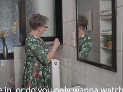 [mature.nl]   Petra – Granny Neighbour Voyeur – Grandma