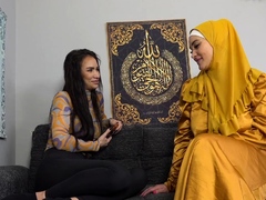Hot Lesbian In Hijab Enjoys Licking